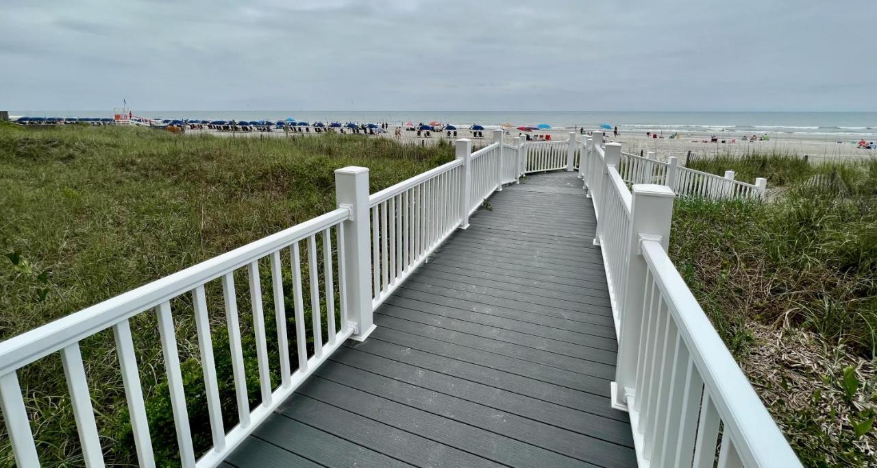 Oceanview Condo With Pool, Hot Tub, Balcony, Right On The Beach Myrtle Beach Exterior photo