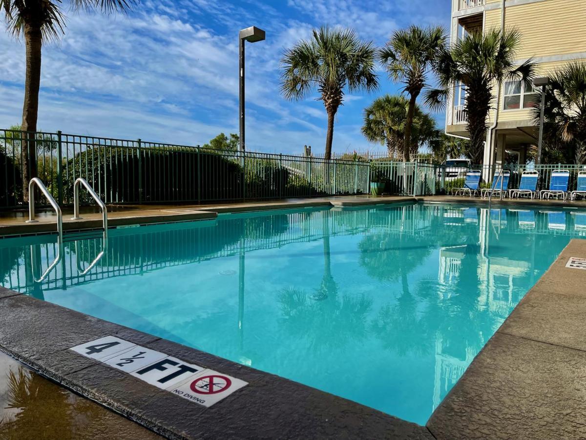 Oceanview Condo With Pool, Hot Tub, Balcony, Right On The Beach Myrtle Beach Exterior photo
