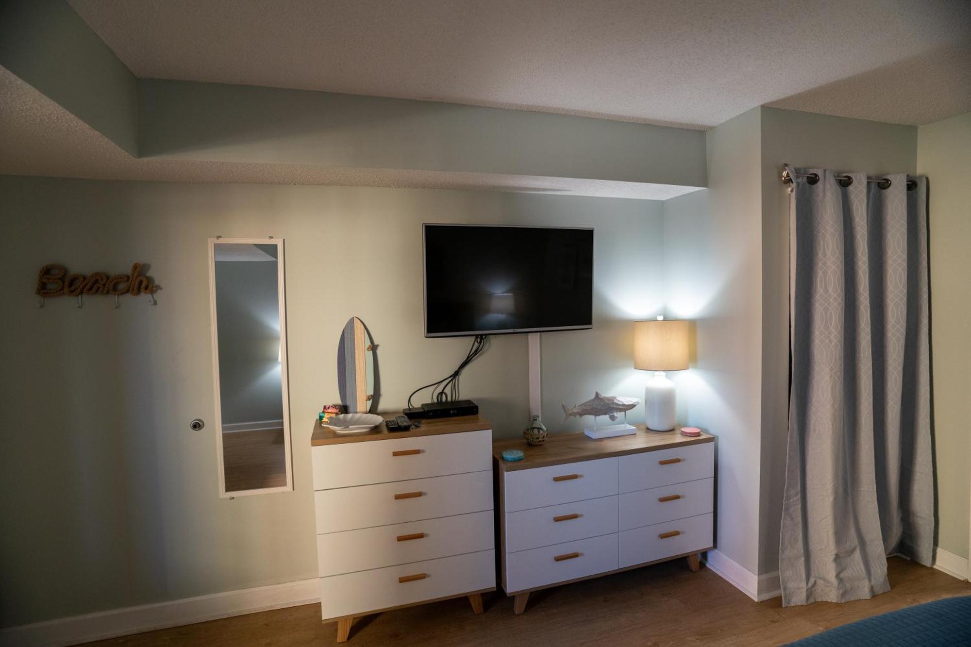 Oceanview Condo With Pool, Hot Tub, Balcony, Right On The Beach Myrtle Beach Exterior photo